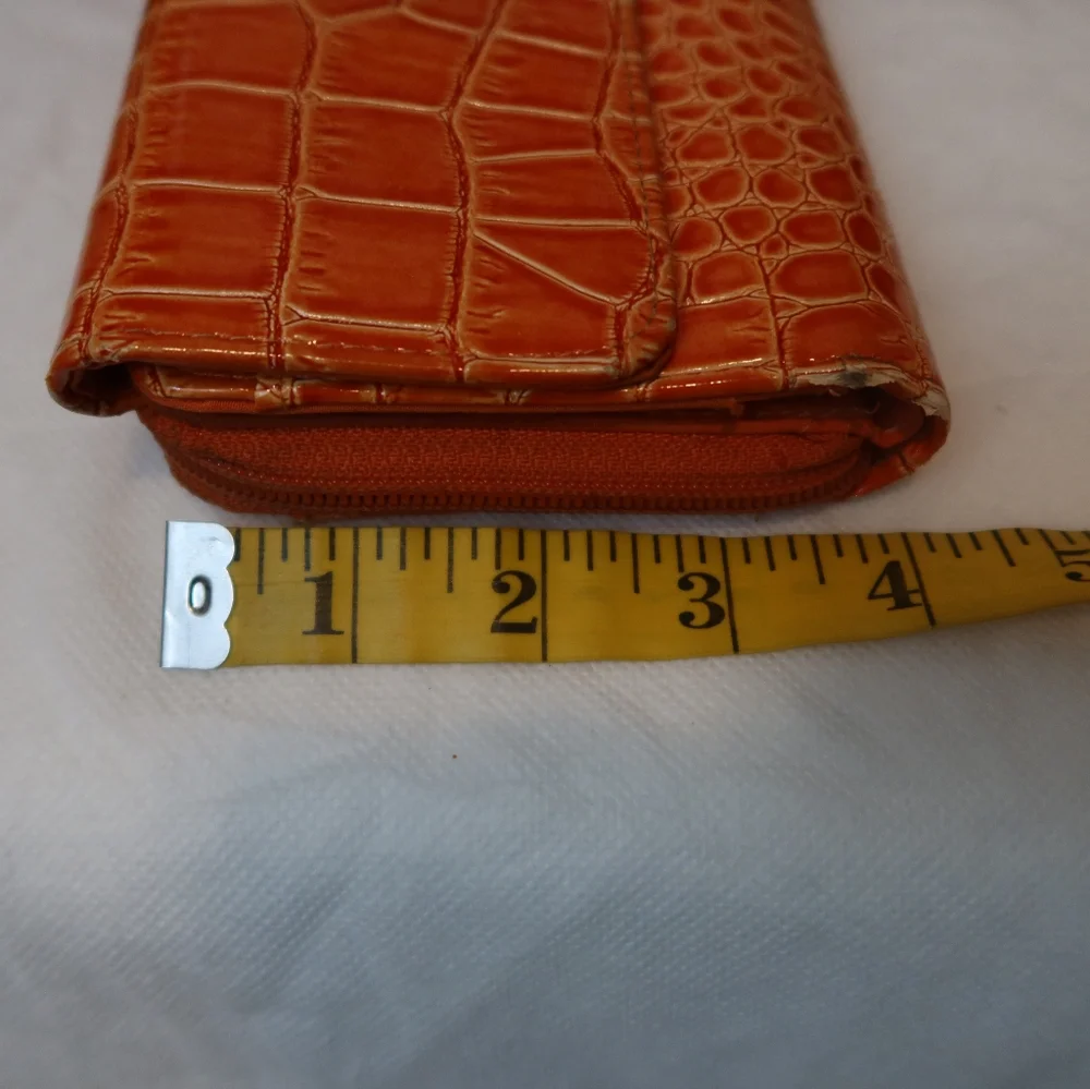 Elegant Orange Crocodile-Embossed Women's Clutch